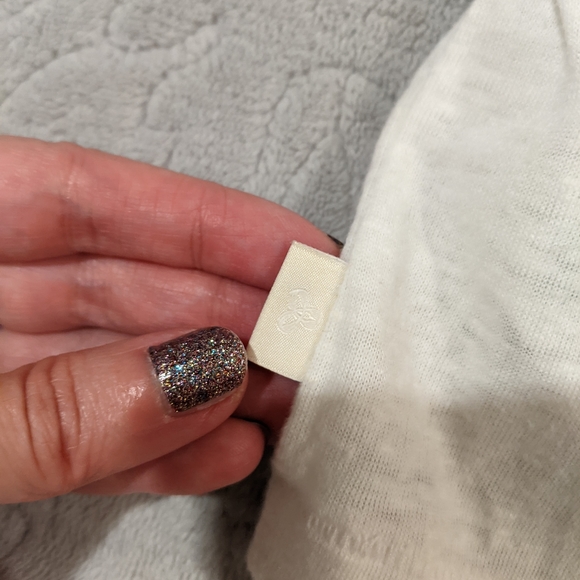 NWOT - Small - Aritzia - TNA - Scoop Neck T-Shirt with Red Collar - Picture 6 of 10